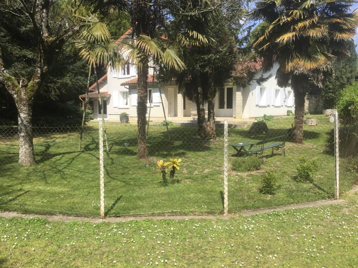 Les Pierrottes Villa Mornac Exterior photo
