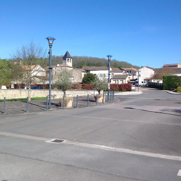 Les Pierrottes Villa Mornac Exterior photo